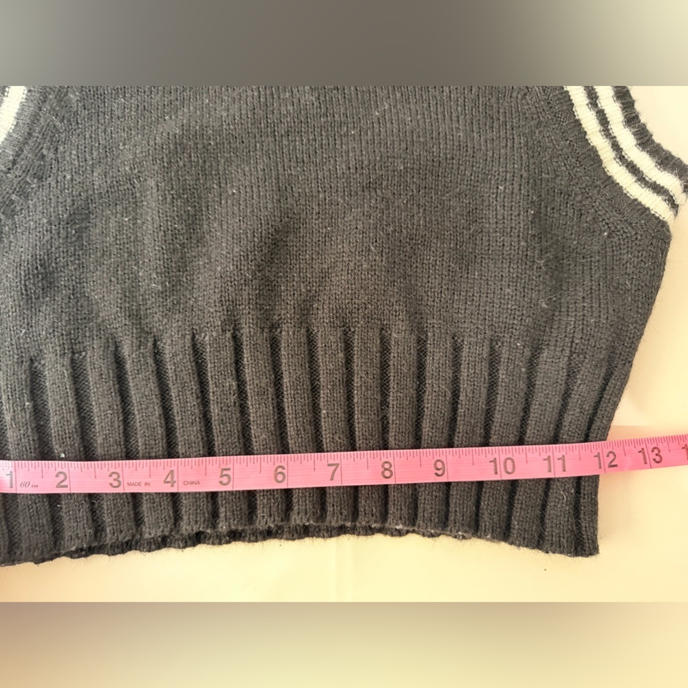 H&M Divided Black Striped Crop Vest Y2K Street Style - Picture 6 of 8